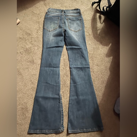 Boot cut - Picture 2 of 2